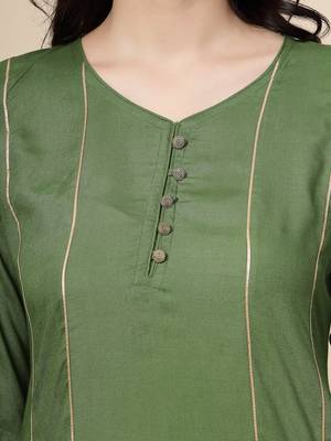 Women green  color embroidery staright kurta 5