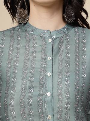 Women grey color printed staright kurta 5