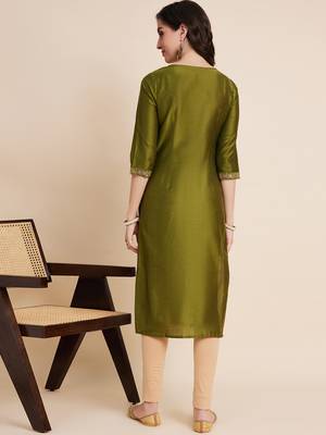 Women green color embroidery staright kurta 3