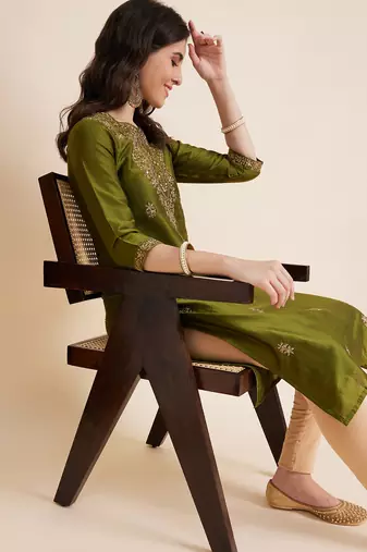 Women green color embroidery staright kurta