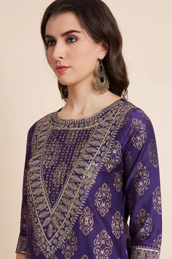 Women blue color embroidery staright kurta