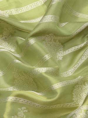Silk Land Parrot Green Woven Design Silk Blend Saree With Unstitched Blouse Piece 4