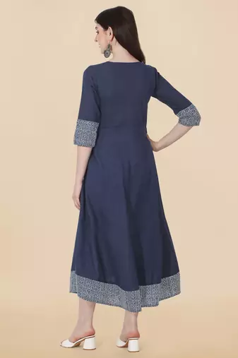 Navy blue cotton solid round neck 3/4 sleeve anarkali pattern kurta for women