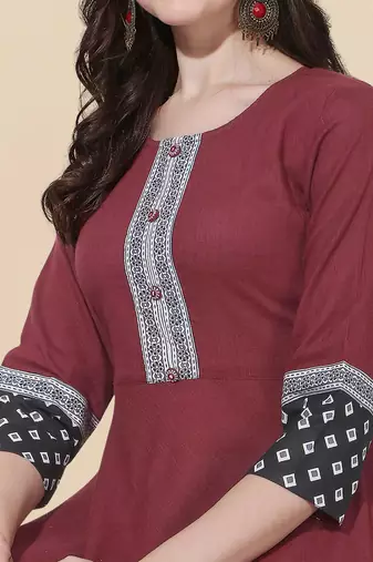 Maroon cotton solid round neck 3/4 sleeve anarkali pattern kurta for women