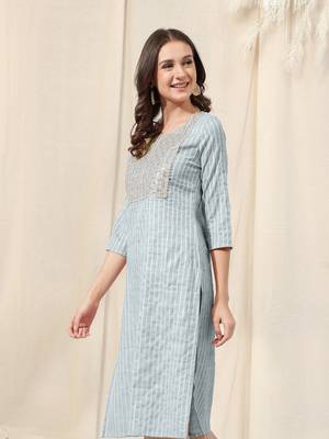 Grey white cotton blend woven zari sequins embroidery gotta patti kurta for women 2