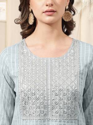Grey white cotton blend woven zari sequins embroidery gotta patti kurta for women 4