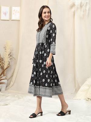 Black white rayon jaipuri print foil print mirror work mandarin collar tassel kurta for women 2
