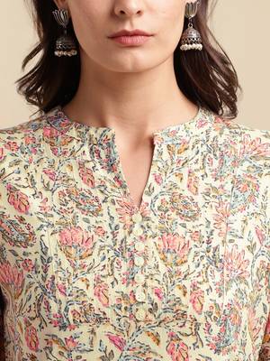Cream pink rayon jaipuri floral print pintuck buttons kurta for women 4