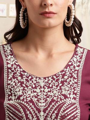 Wine white rayon sequins embroidery solid pattern kurta for women 4