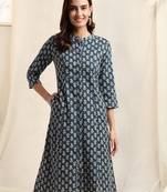 Blue off white cotton paisley printed princess line kantha work buttons kurta for women