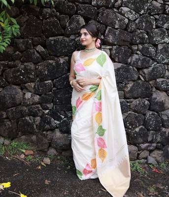  White Color Silk Blend Sarees With Blouse 1
