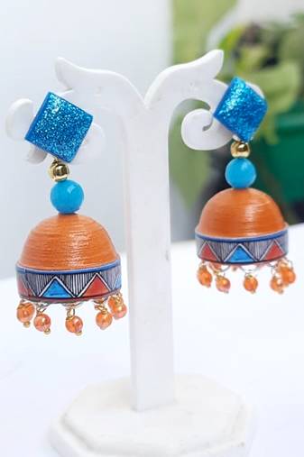 Quilled jhumkas with resin stud earrings 16