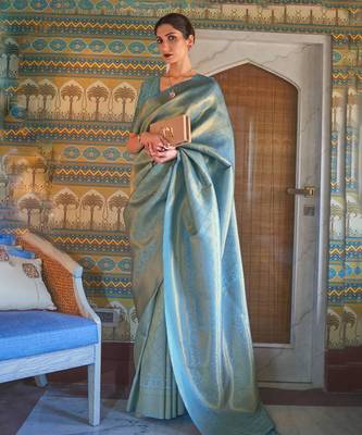Blue Kumbhi silk bland Kanjivaram style festive wear zari border saree with Blouse 1
