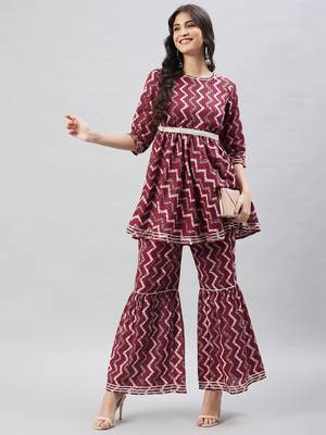 Winered woman maroon chevron print self belt sharara set 1