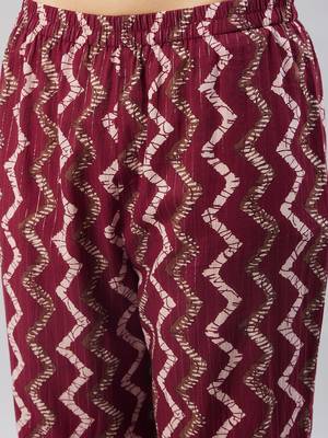 Winered woman maroon chevron print self belt sharara set 5