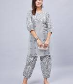 Winered woman off-white stripe print with lace yoke kurta set