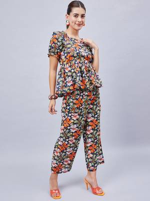 Winered woman Multicolor printed back tie-up co-ord set 4