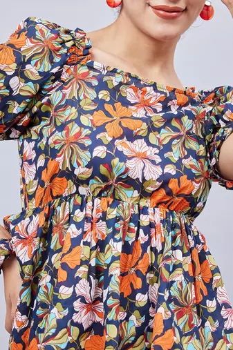 Winered woman Multicolor printed back tie-up co-ord set