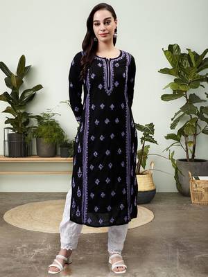 hand embroidered black cotton lucknowi chikan kurta 1