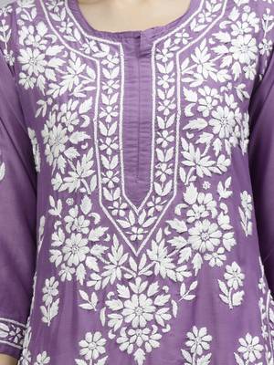 hand embroidered mauve muslin lucknowi chikan kurta with slip 3