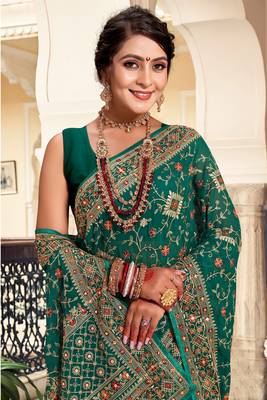 Green Kashmiri Resham Embroidered Georgette Saree With Blouse Piece 2
