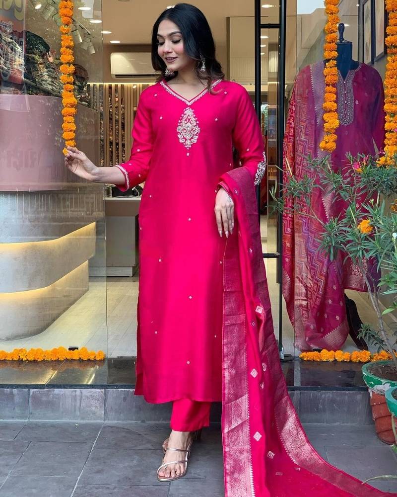 Pink Chanderi Fabric Embroidered work Straight cut Kurta Pant and Dupatta Set