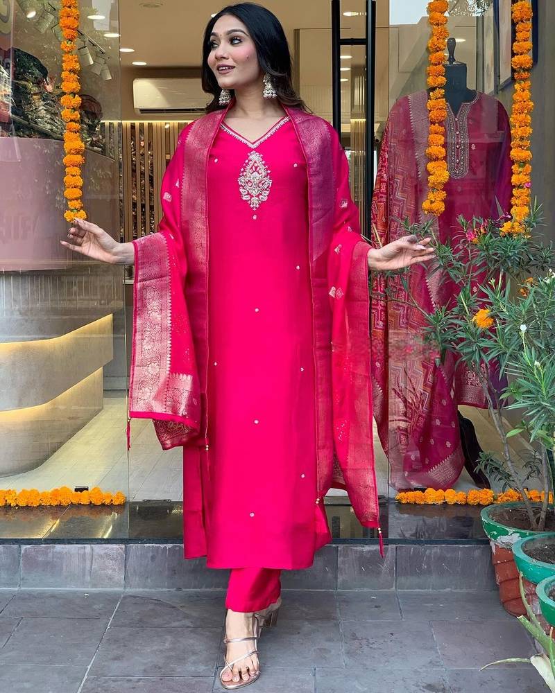 Pink Chanderi Fabric Embroidered work Straight cut Kurta Pant and Dupatta Set