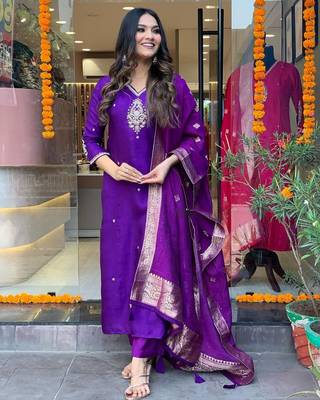 Chanderi Zari Embroidered Purple Kurti Set 1