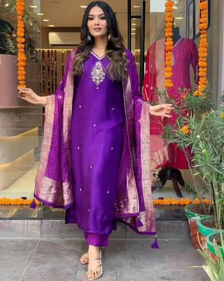 Chanderi Zari Embroidered Purple Kurti Set 4
