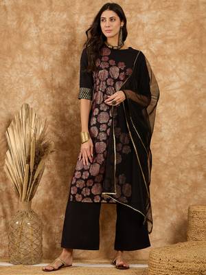 Ziyaa women's black crepe kurta, palazzo and dupatta set 1