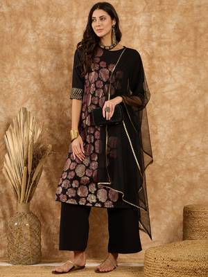Ziyaa women's black crepe kurta, palazzo and dupatta set 2