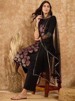 Ziyaa women's black crepe kurta, palazzo and dupatta set 5