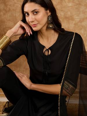Ziyaa women's black crepe kurta, pant and dupatta set 4