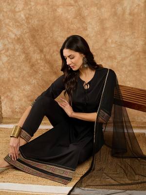 Ziyaa women's black crepe kurta, pant and dupatta set 5