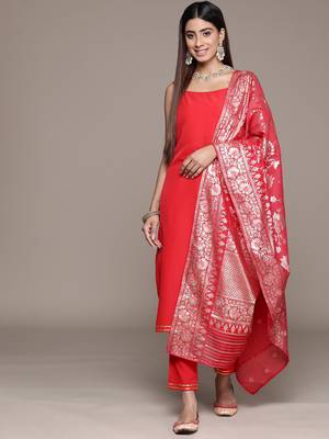 Ziyaa women's red crepe straight kurta, pant and dupatta set 2
