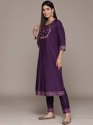 Ziyaa women's black crepe straight kurta, pant and dupatta set 5