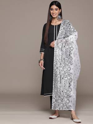 Ziyaa women's black crepe straight kurta, pant and dupatta set 2