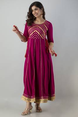 women rayon embroidered printed kurta in magenta 3