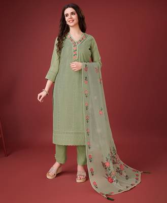  green chanderi silk bored schiffli embroidered chikankari kurta with pant & dupatta 1
