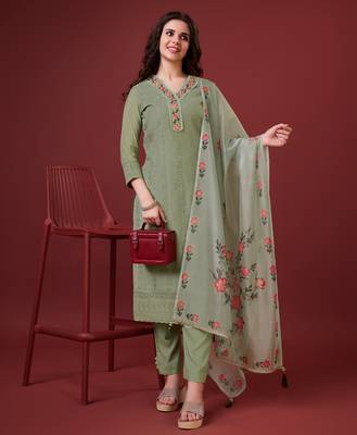  green chanderi silk bored schiffli embroidered chikankari kurta with pant & dupatta 3