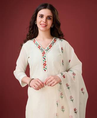  off-white chanderi silk bored schiffli embroidered chikankari kurta with pant & dupatta 3