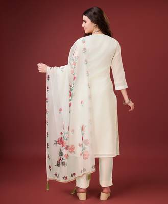  off-white chanderi silk bored schiffli embroidered chikankari kurta with pant & dupatta 4