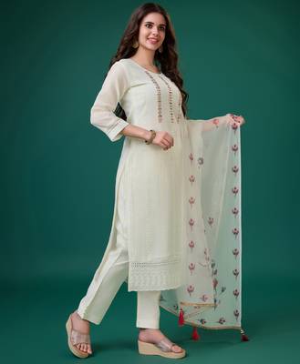  off-white chanderi silk bored schiffli embroidered chikankari kurta with pant & dupatta 3