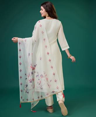  off-white chanderi silk bored schiffli embroidered chikankari kurta with pant & dupatta 4