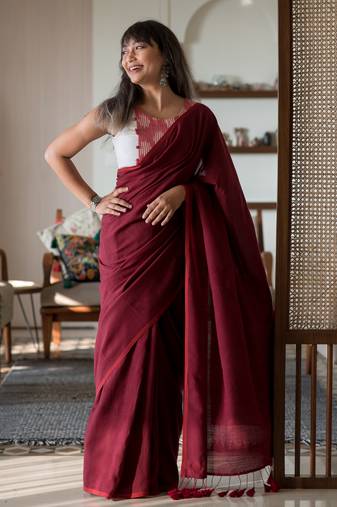 Suta Maroon Solid Cotton Blend Solid Woven Saree Without Blouse