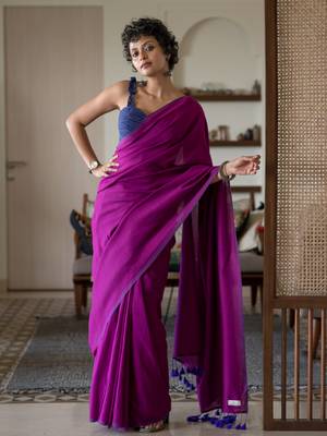 Suta magenta solid cotton blend solid woven saree 1