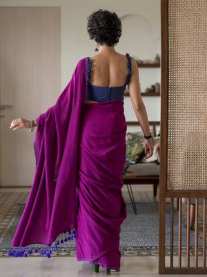 Suta magenta solid cotton blend solid woven saree 3