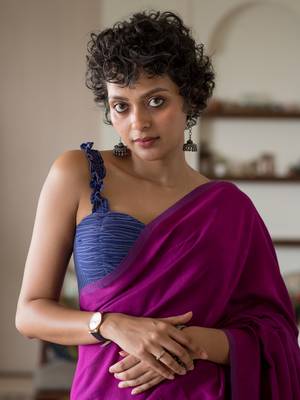Suta magenta solid cotton blend solid woven saree 4