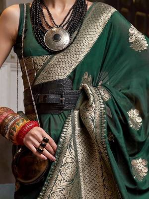 Green Woven Georgette Event Wear Saree With Blouse For Women  3