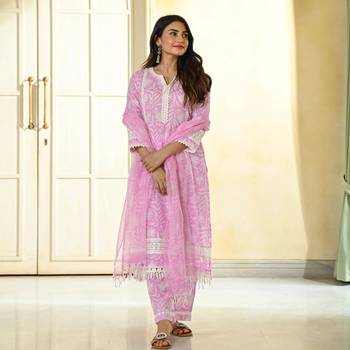 Pink Cotton Silk Floral Printed Fabric Lace border Work Straight Kurta, Pant and Dupatta Set 4